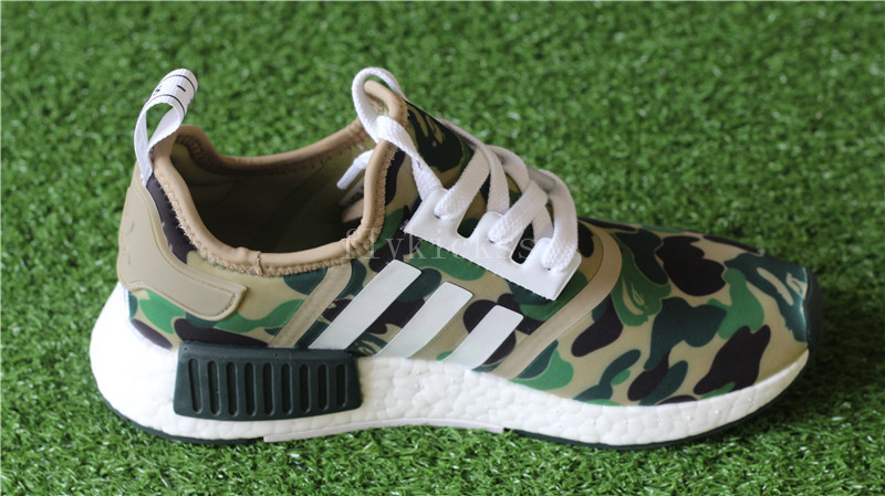 Top BAPE x Adidas NMD BAPE camo R1